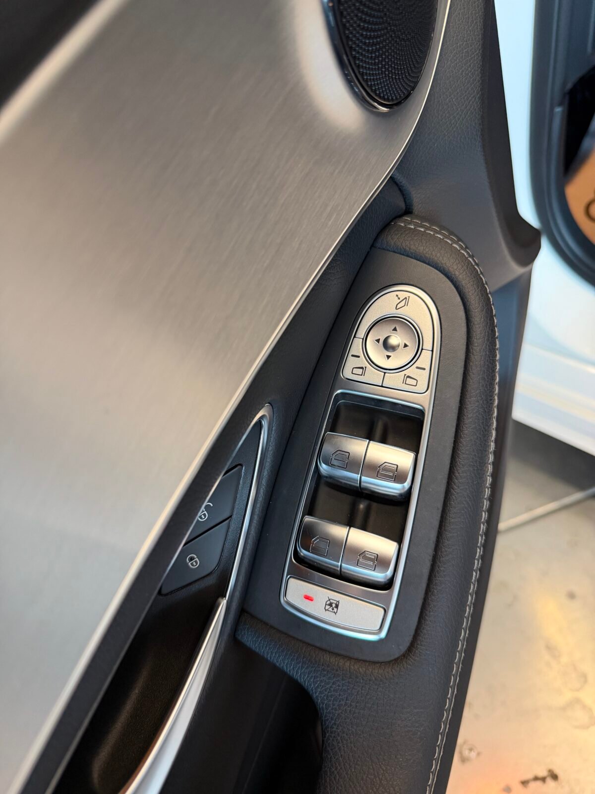 MERCEDES-BENZ C 220d AMG 170CV Motor MERCEDES CON CDENA IRROMPIBLE