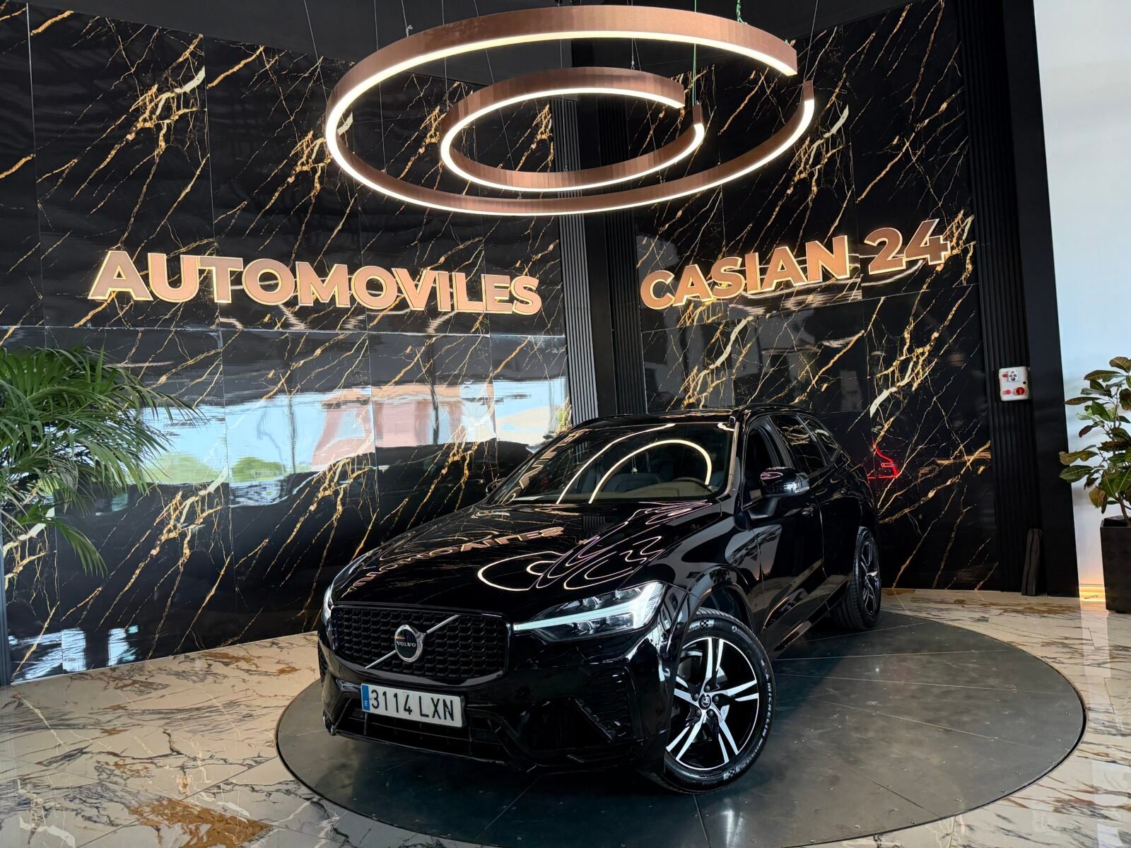 VOLVO  XC60 2.0 B4 207CV R Design 