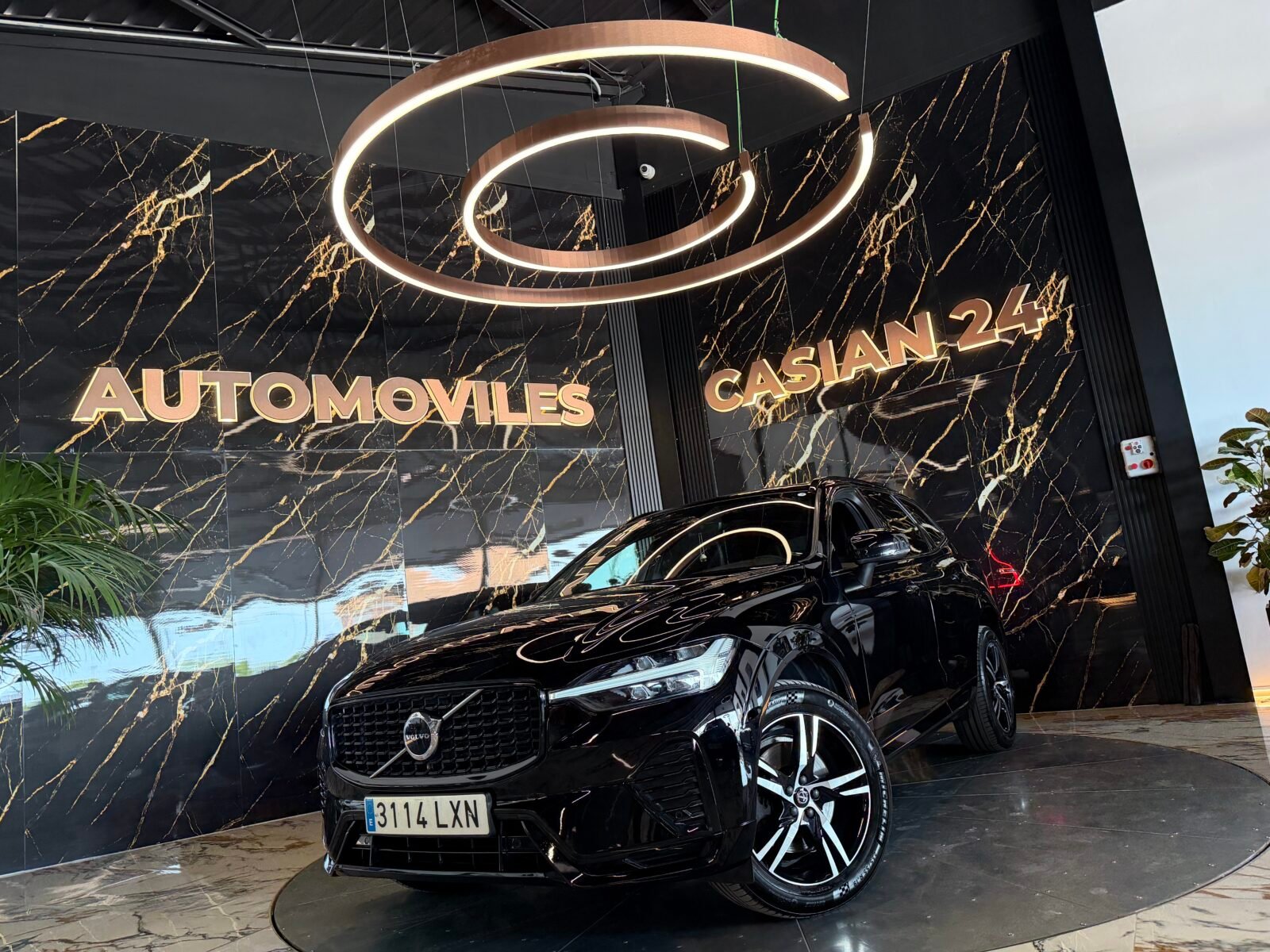 VOLVO  XC60 2.0 B4 207CV R Design 