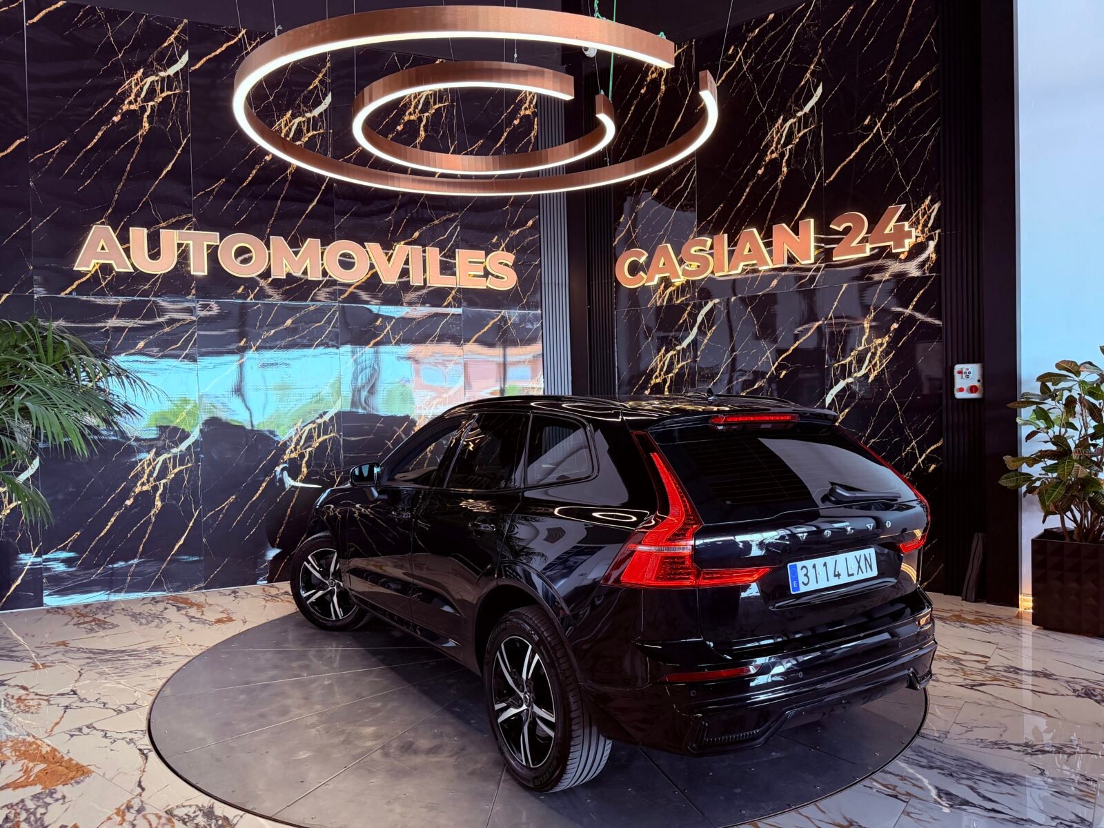 VOLVO  XC60 2.0 B4 207CV R Design 