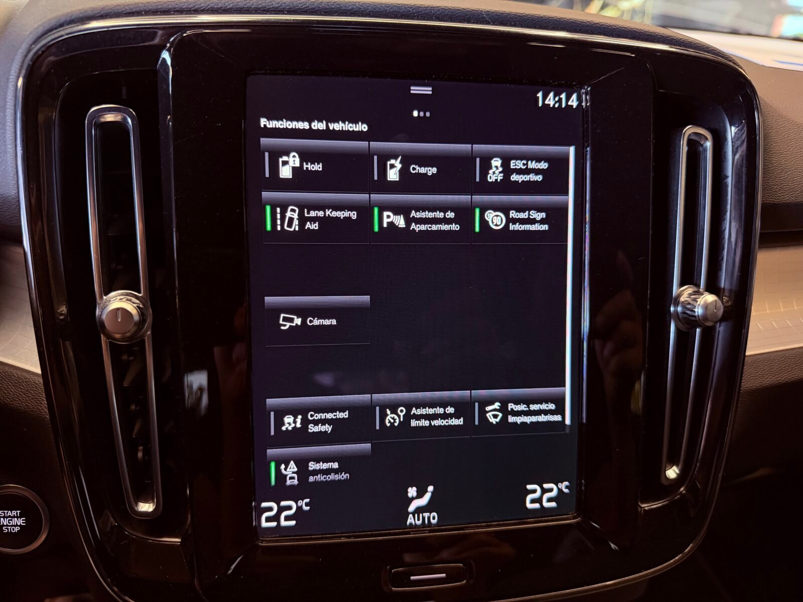 VOLVO XC40 1.5 T4 Recharge PHEV Plus Bright Auto