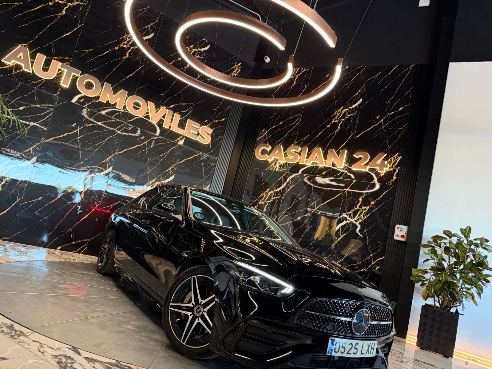 MERCEDES-BENZ  C220 d AMG Motor MERCEDES CON CADENA IRROMPIBLE