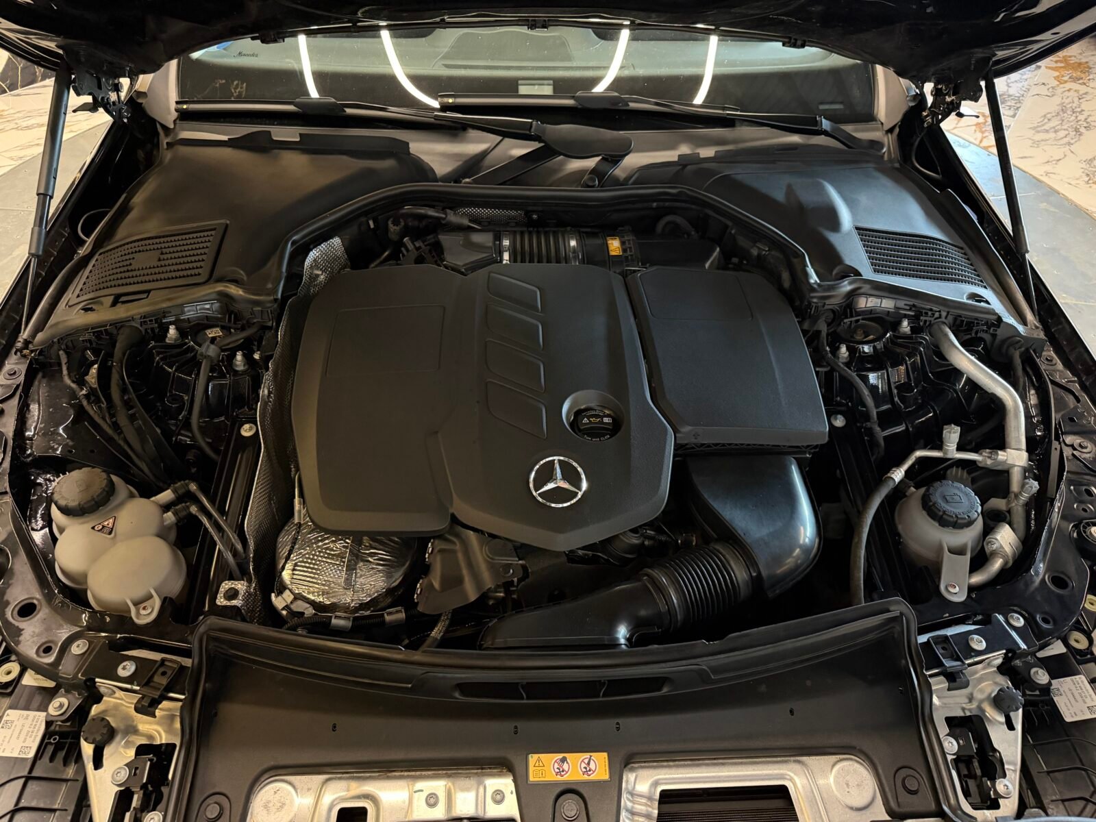 MERCEDES-BENZ  C220 d AMG Motor MERCEDES CON CADENA IRROMPIBLE