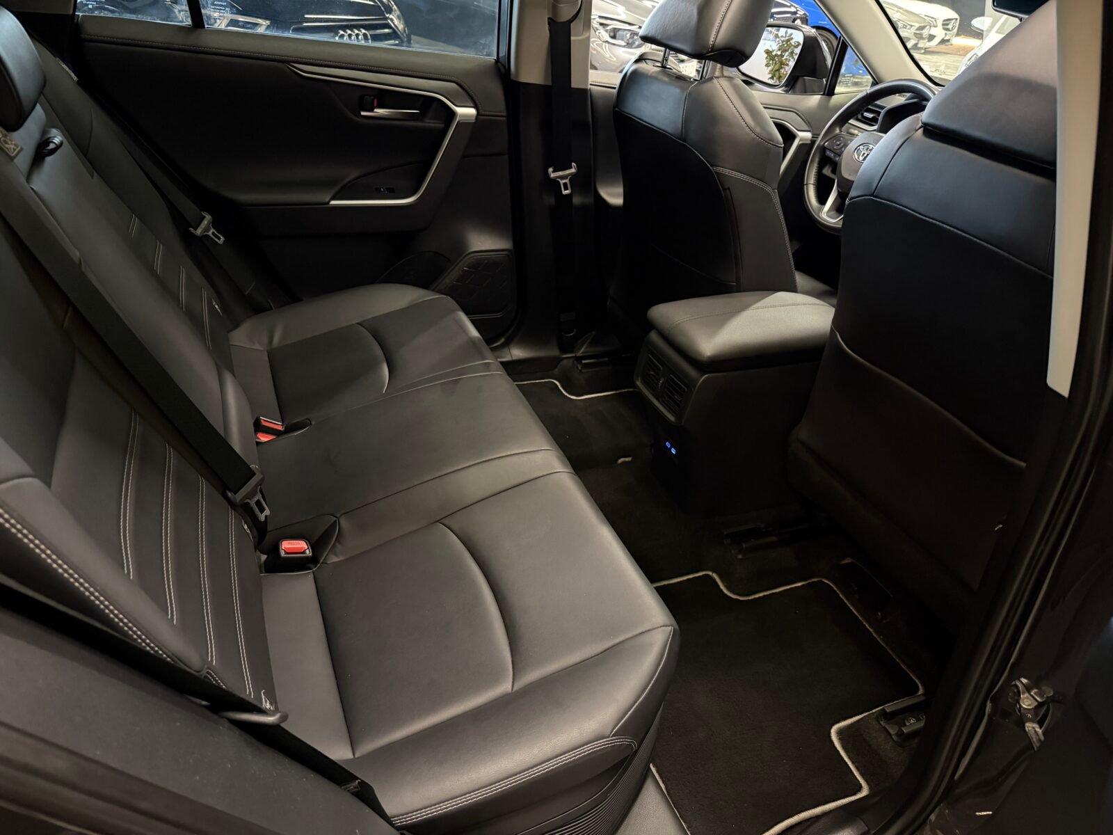 TOYOTA Rav4 2.5l 220H Luxury  MOTOR IRROMPIBLE