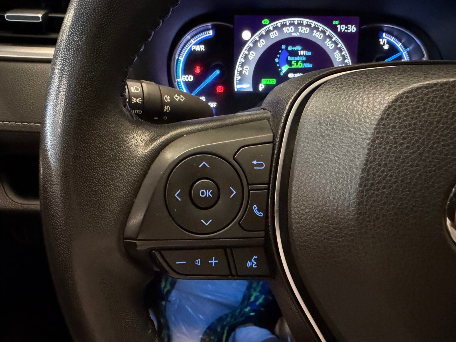 TOYOTA Rav4 2.5l 220H Luxury  MOTOR IRROMPIBLE