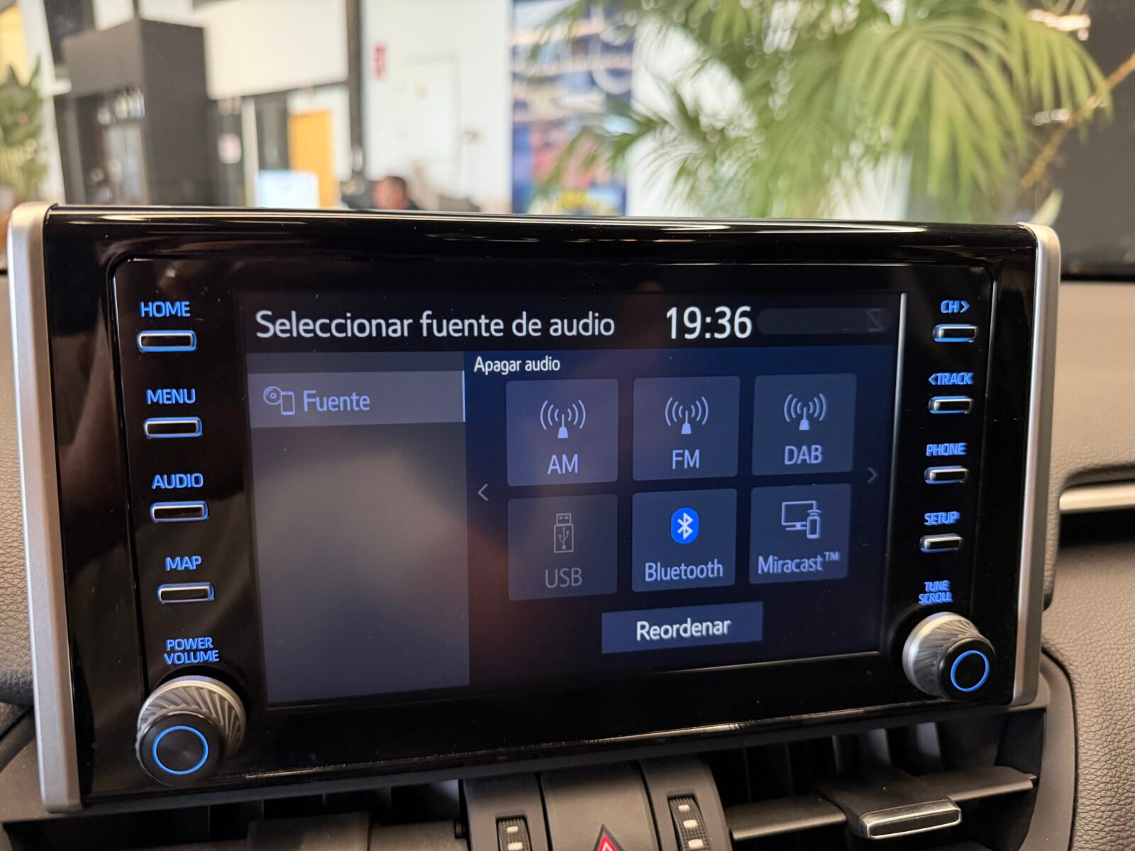 TOYOTA Rav4 2.5l 220H Luxury  MOTOR IRROMPIBLE