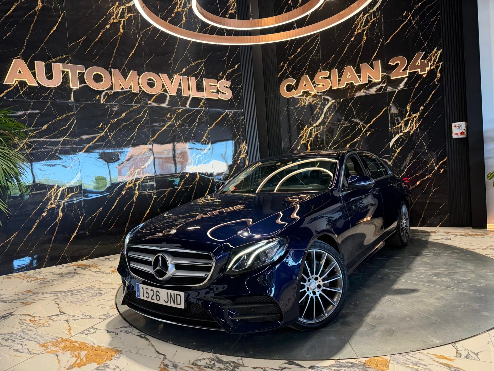 MERCEDES-BENZ E 220d 195CV AMG Motor MERCEDES CON CADENA IRROMPIBLE