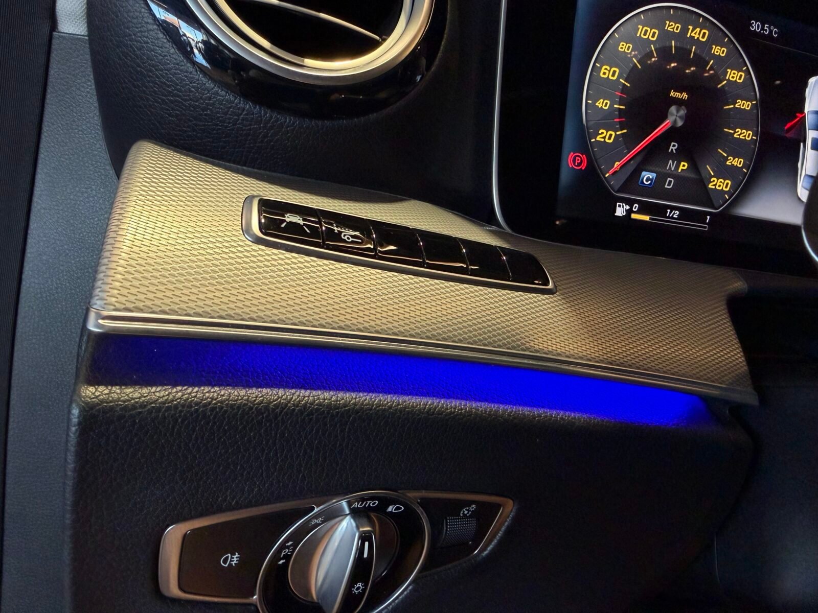 MERCEDES-BENZ E 220d 195CV AMG Motor MERCEDES CON CADENA IRROMPIBLE