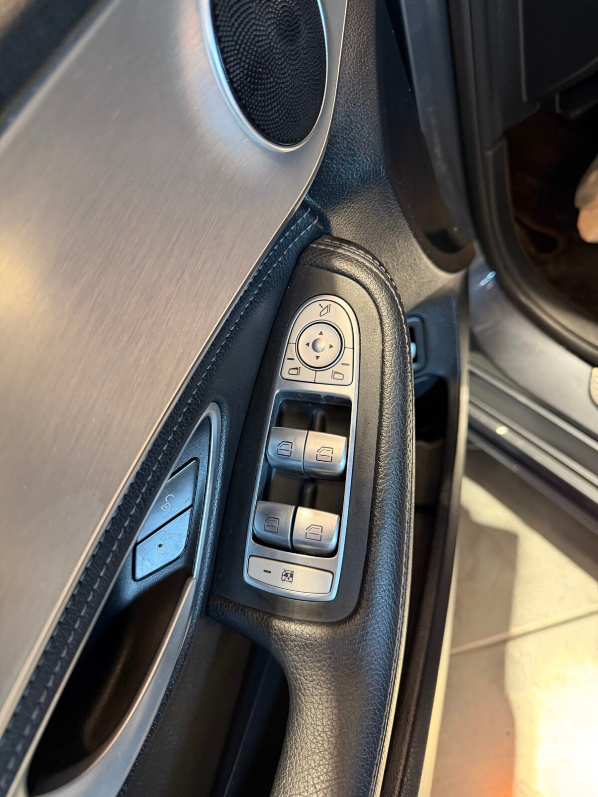 MERCEDES-BENZ C220d AMG 170CV MOTOR MERCEDES CON CADENA