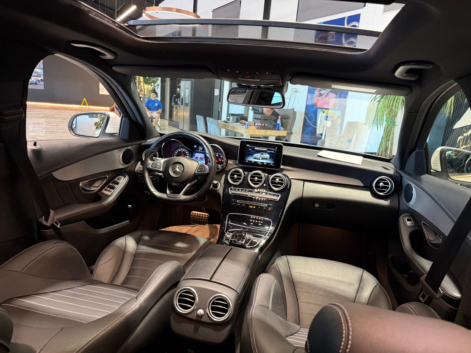 MERCEDES-BENZ C 220d AMG 170CV Motor MERCEDES CON CDENA IRROMPIBLE