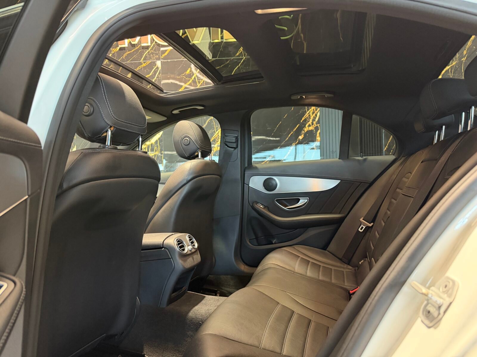 MERCEDES-BENZ C 220d AMG 170CV Motor MERCEDES CON CDENA IRROMPIBLE