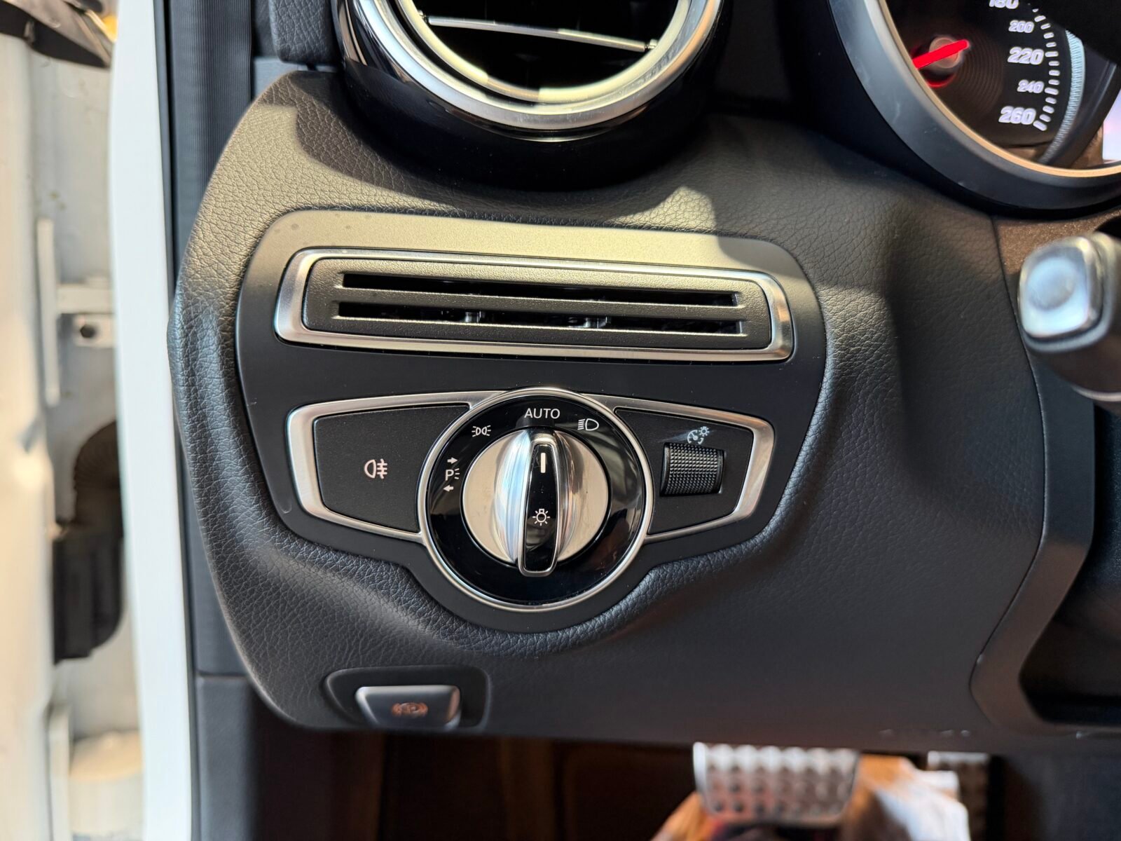 MERCEDES-BENZ C 220d AMG 170CV Motor MERCEDES CON CDENA IRROMPIBLE