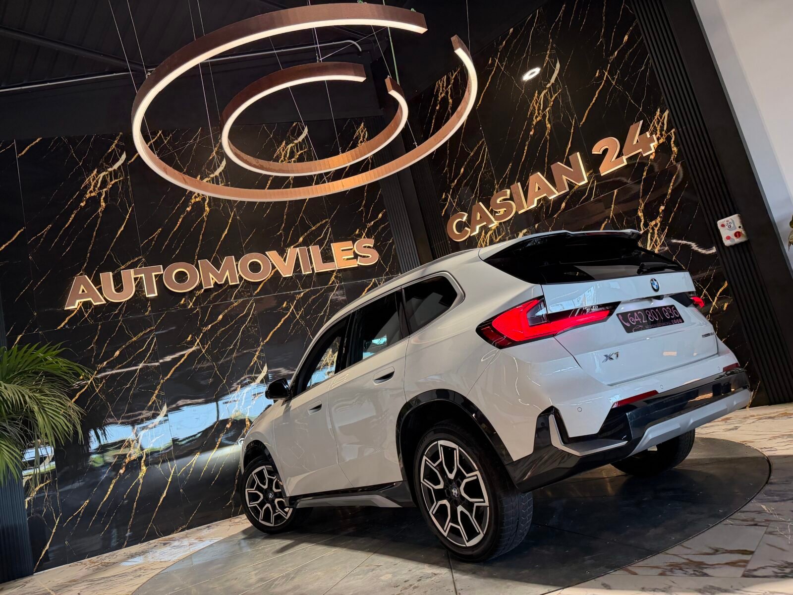 BMW  X1 2.0 150CV X Line Motor con cadena IRROMPIBLE