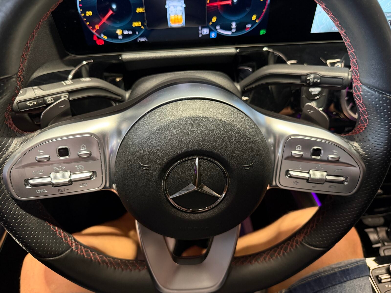 MERCEDES-BENZ GLA 200D 150cv AMG Motor MERCEDES con CADENA IRROMPIBLE