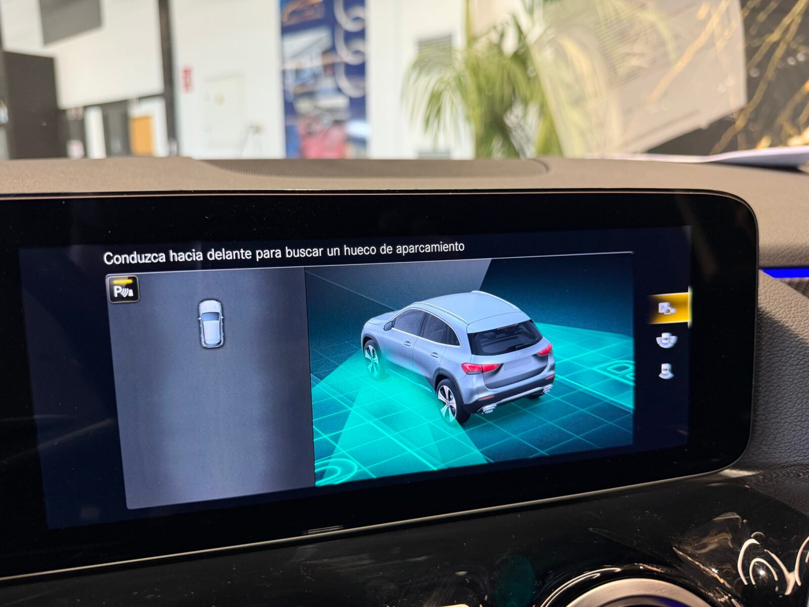 MERCEDES-BENZ GLA 200D 150cv AMG Motor MERCEDES con CADENA IRROMPIBLE