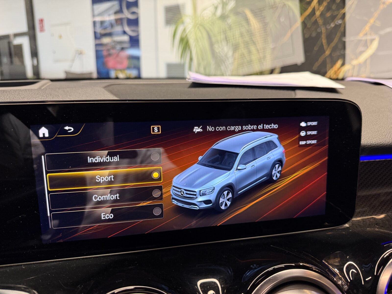 MERCEDES-BENZ GLB 220 D 4MATIC DCT 140KW 190CVAMG Motor MERCEDES con CADENA IRROMPIBLE