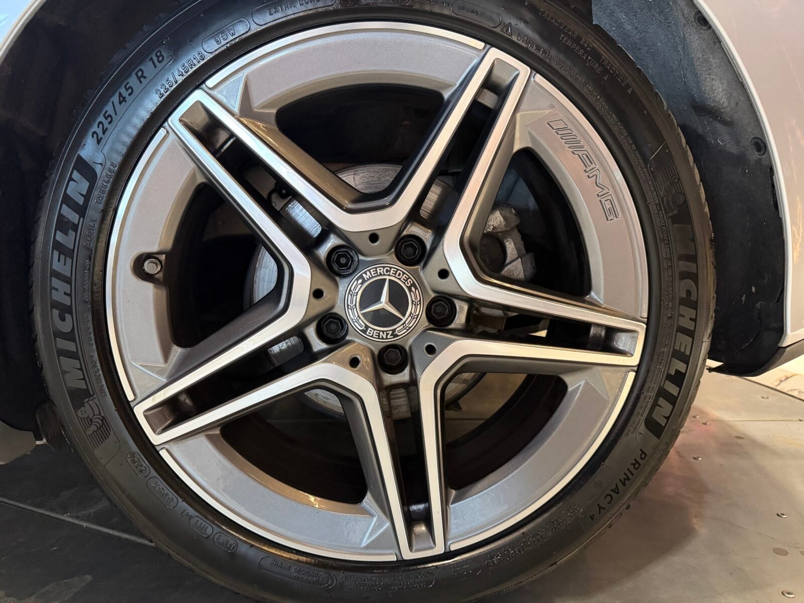 MERCEDES-BENZ 180d 116cv AMG Motor 2.0 MERCEDES con CADENA IRROMPIBLE