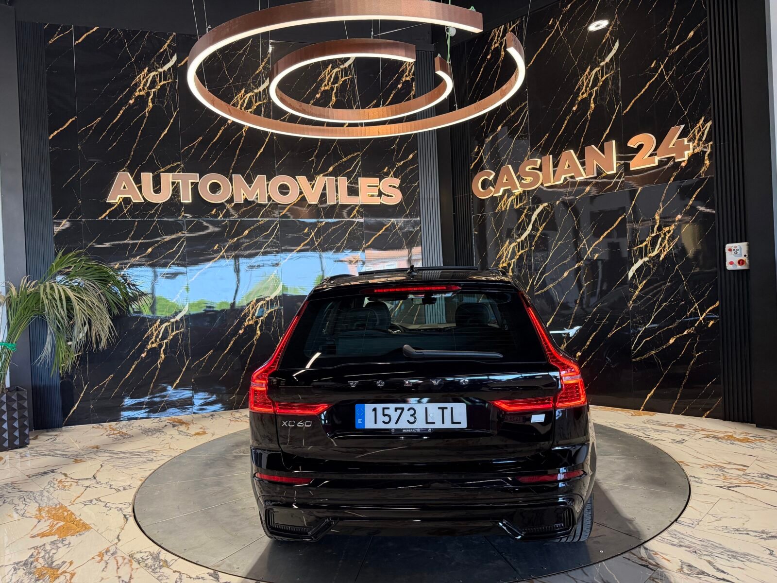 VOLVO XC60 2.0 T6 AWD Recharge Ultimate Dark Auto