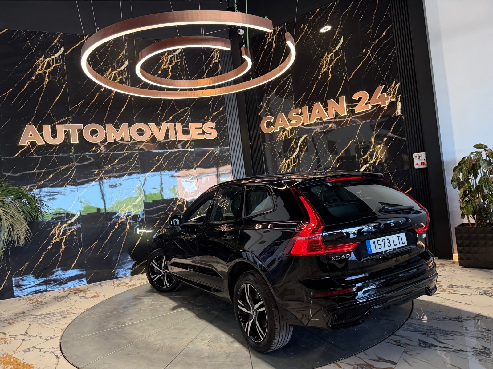 VOLVO XC60 2.0 T6 AWD Recharge Ultimate Dark Auto