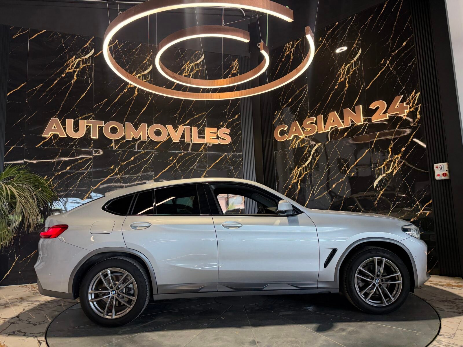 BMW X4 xDrive20d M Paket 190CV MOTOR CON CADENA IRROMPIBLE