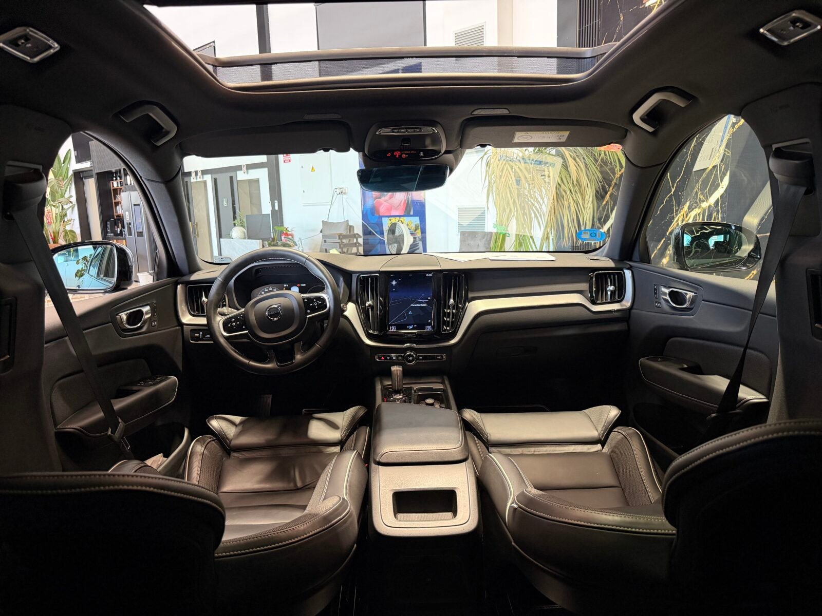 VOLVO XC60 2.0 T8 AWD Recharge RDesign Exp Auto