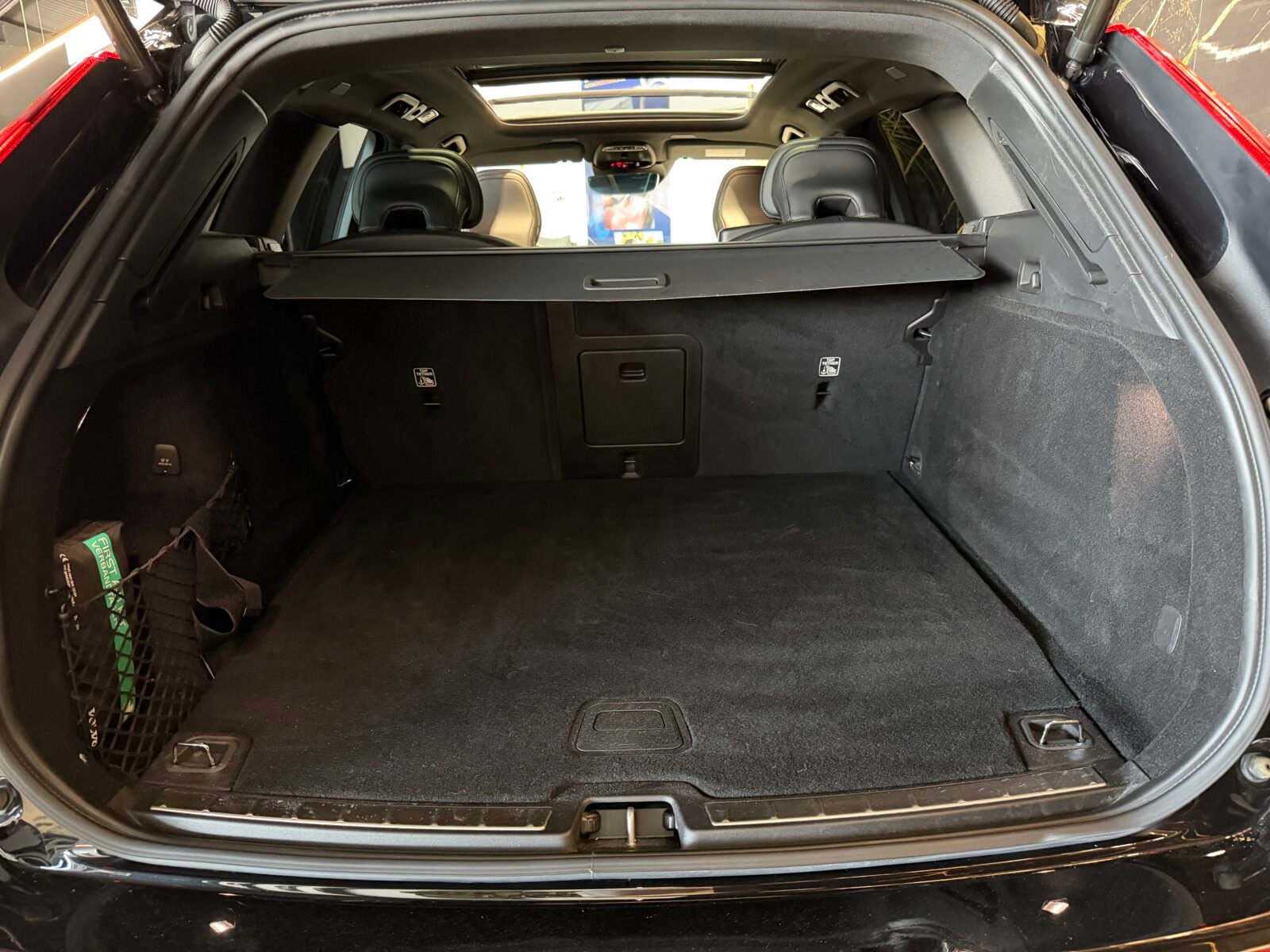 VOLVO XC60 2.0 T8 AWD Recharge RDesign Exp Auto