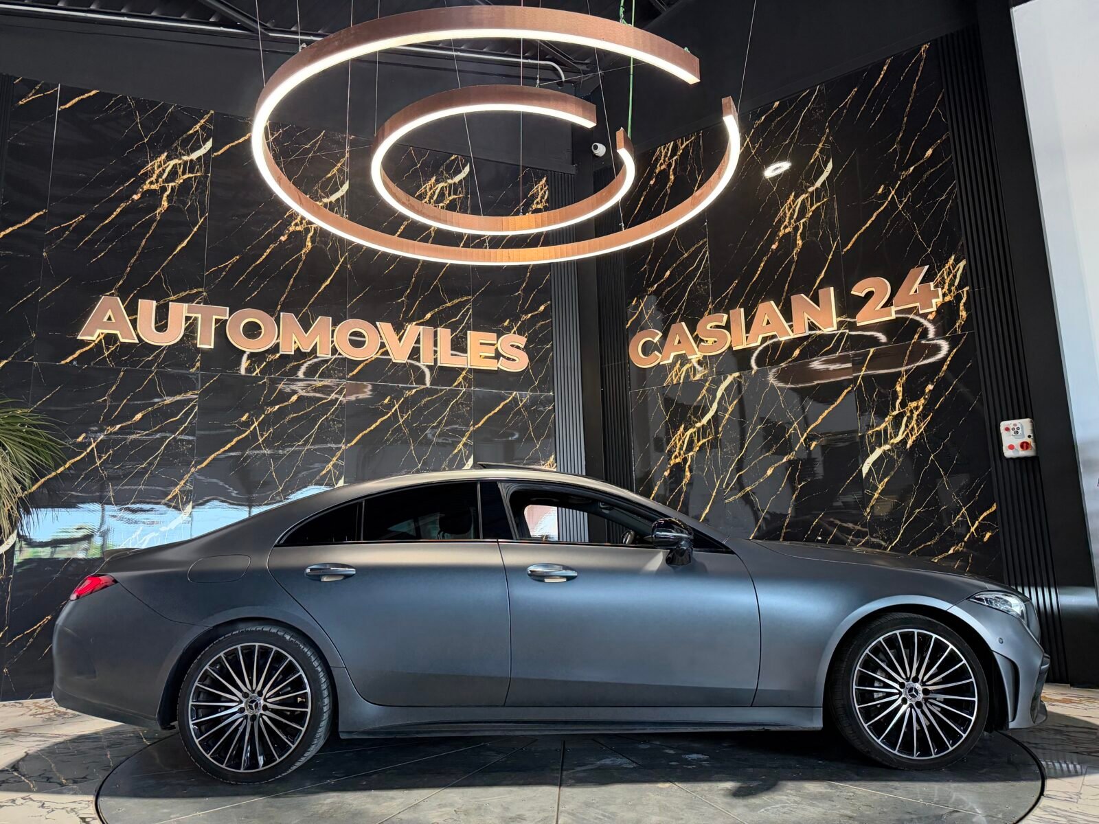 MERCEDES-BENZ  CLS 300d 4MATIC AMG FULL 265CV