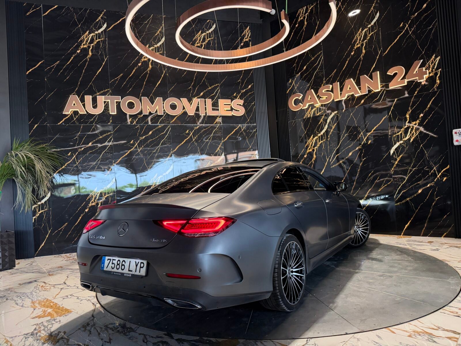 MERCEDES-BENZ  CLS 300d 4MATIC AMG FULL 265CV