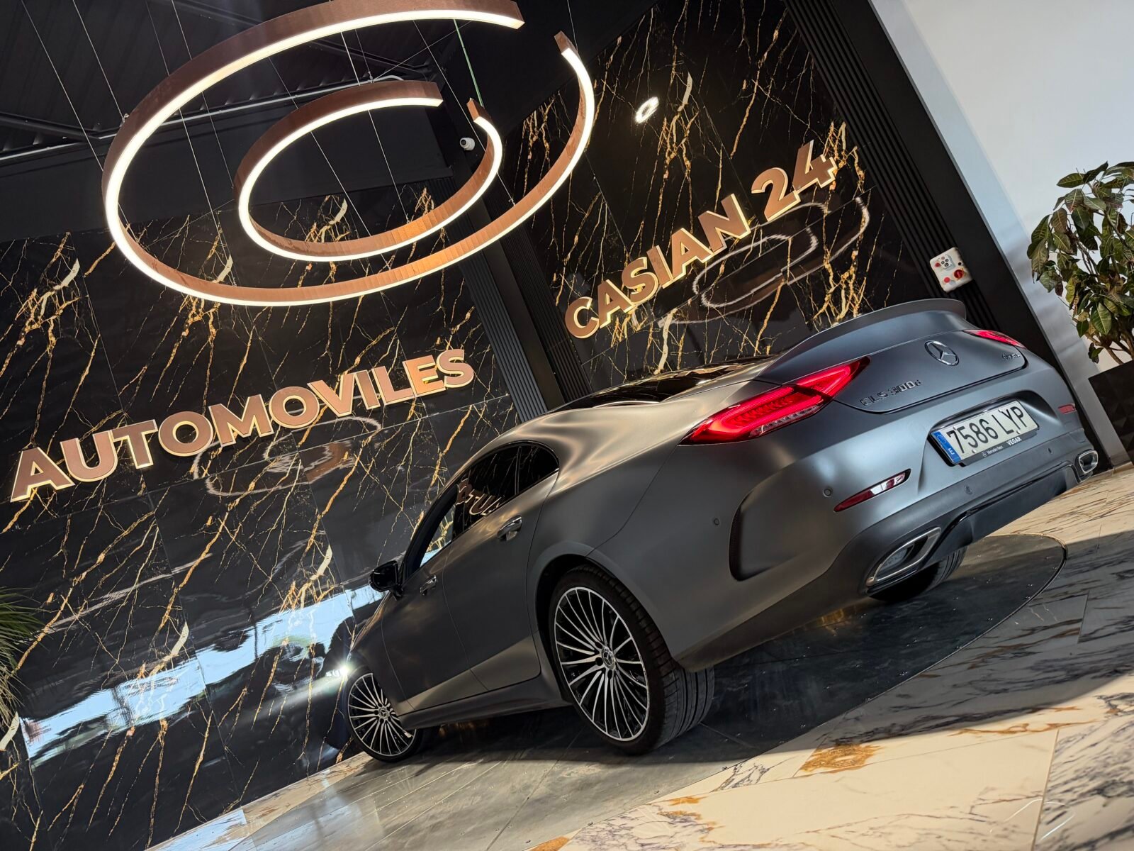 MERCEDES-BENZ  CLS 300d 4MATIC AMG FULL 265CV