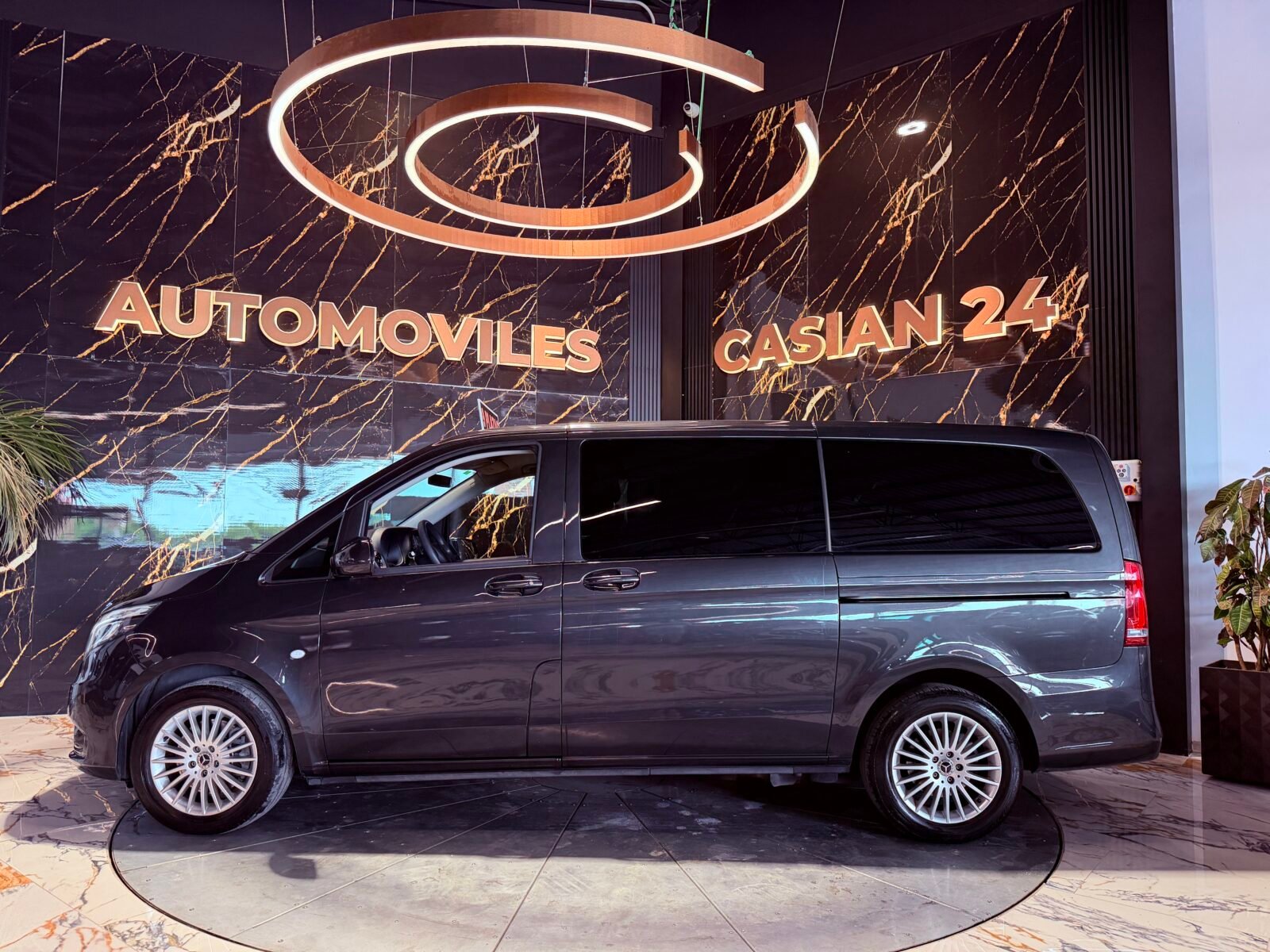 MERCEDES-BENZ Vito 220d 163CV 9Plazas Motor mercedes con cadena irrompible