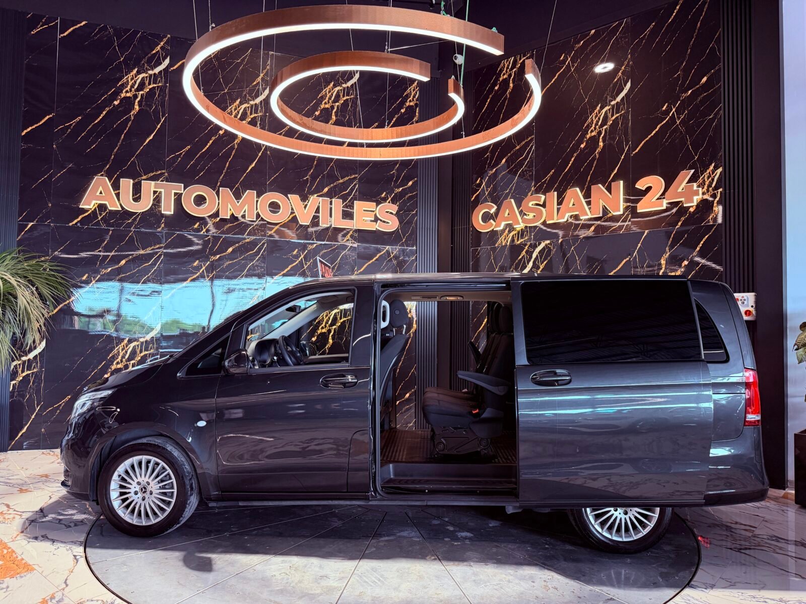MERCEDES-BENZ Vito 220d 163CV 9Plazas Motor mercedes con cadena irrompible