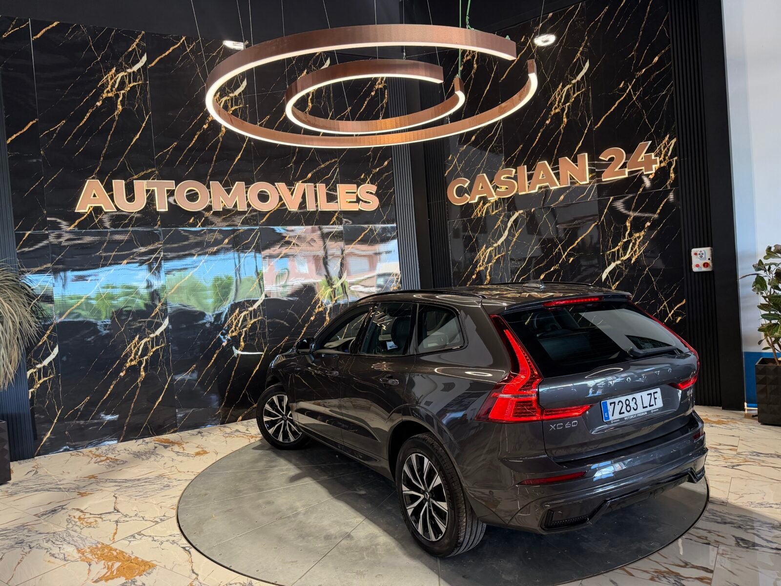 VOLVO XC60 2.0 B4 D AWD Ultimate Dark Auto   