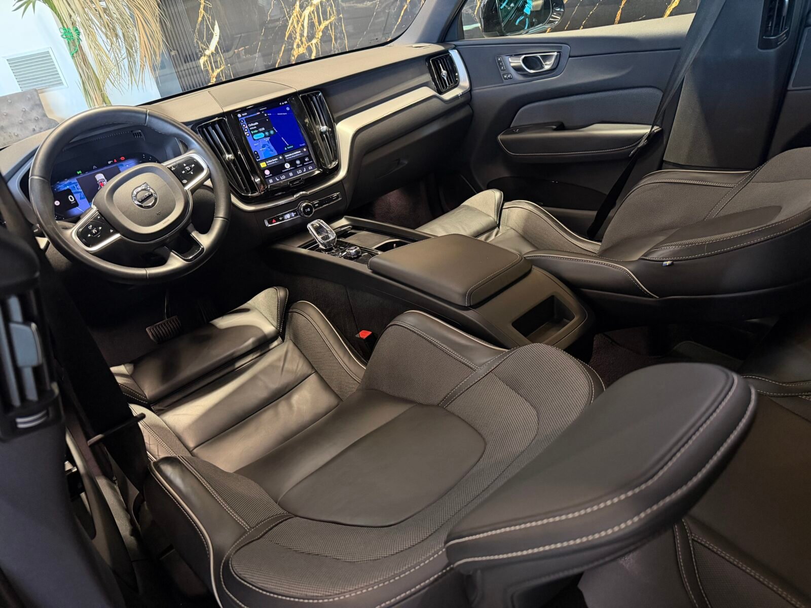 VOLVO XC60 2.0 B4 D AWD Ultimate Dark Auto   