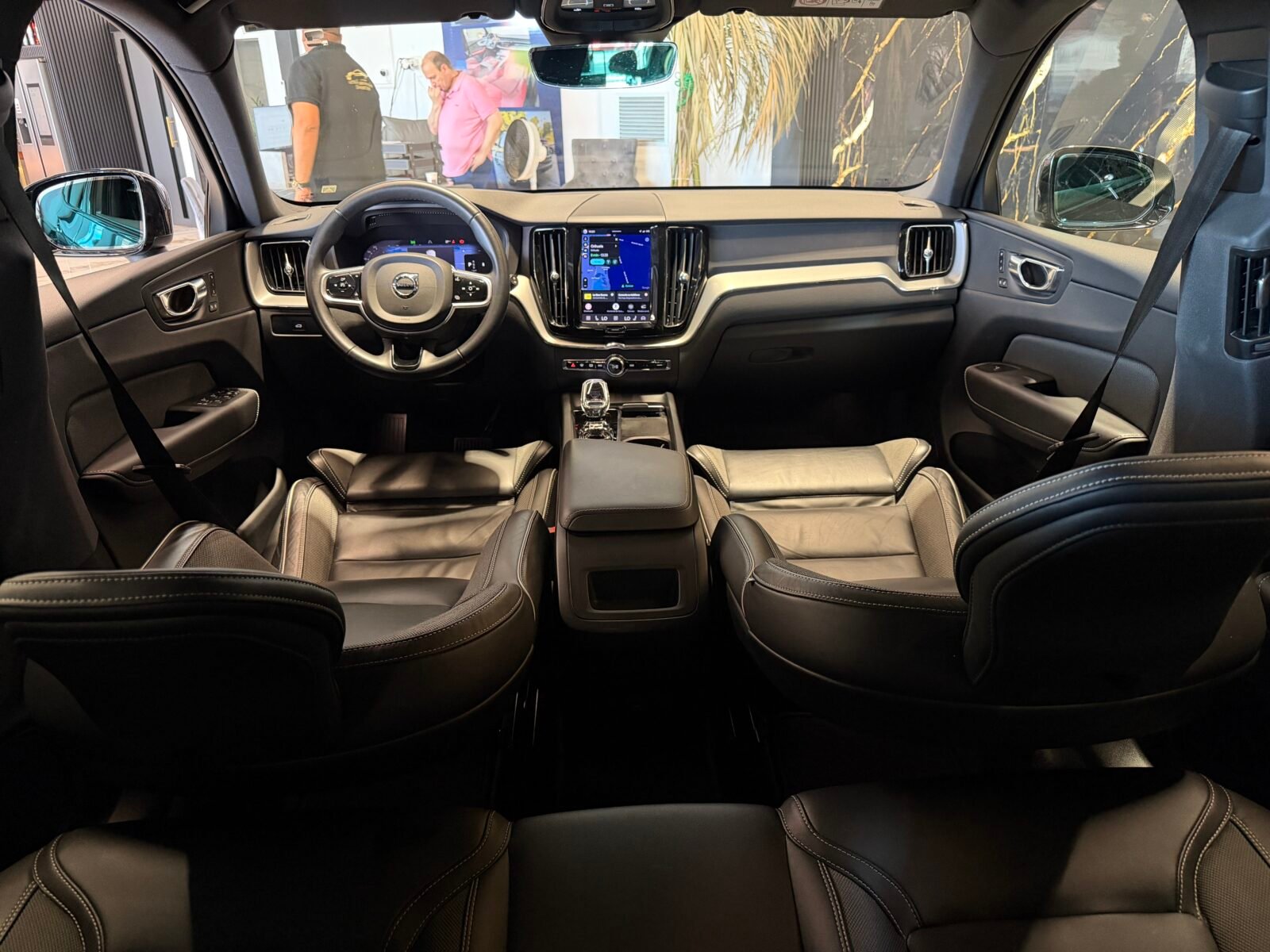 VOLVO XC60 2.0 B4 D AWD Ultimate Dark Auto   