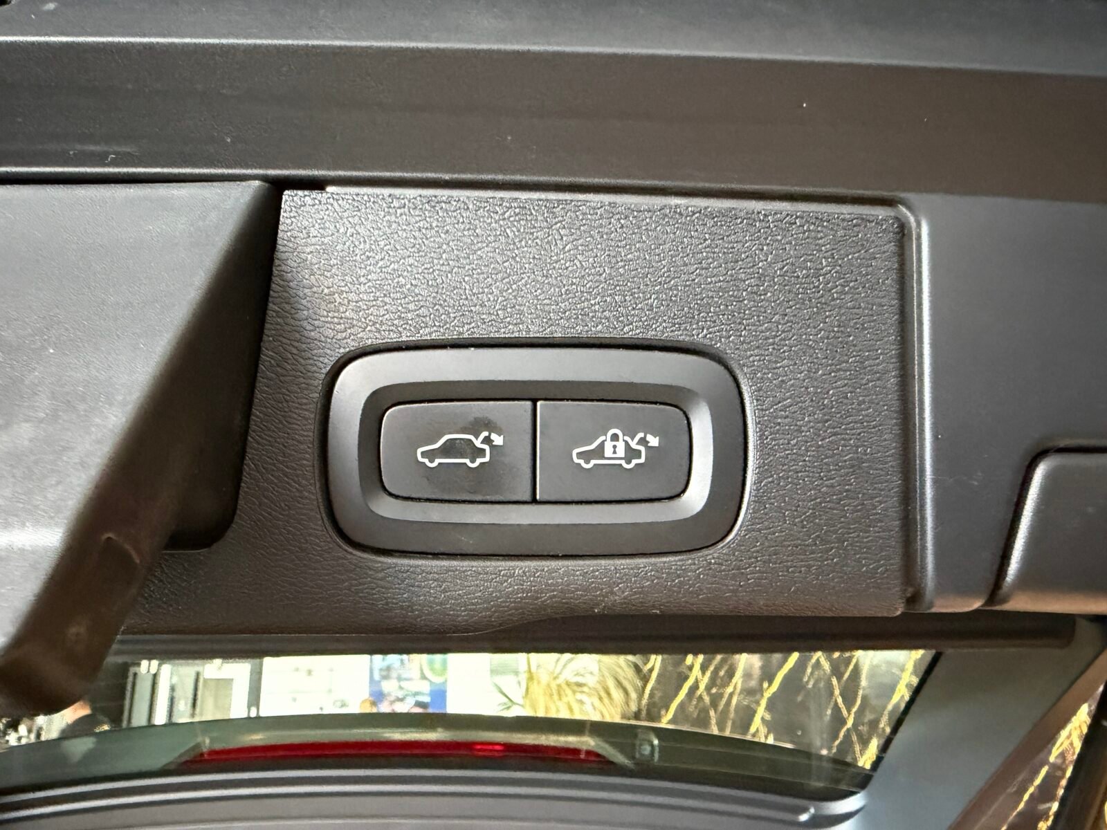 VOLVO XC60 2.0 B4 D AWD Ultimate Dark Auto   