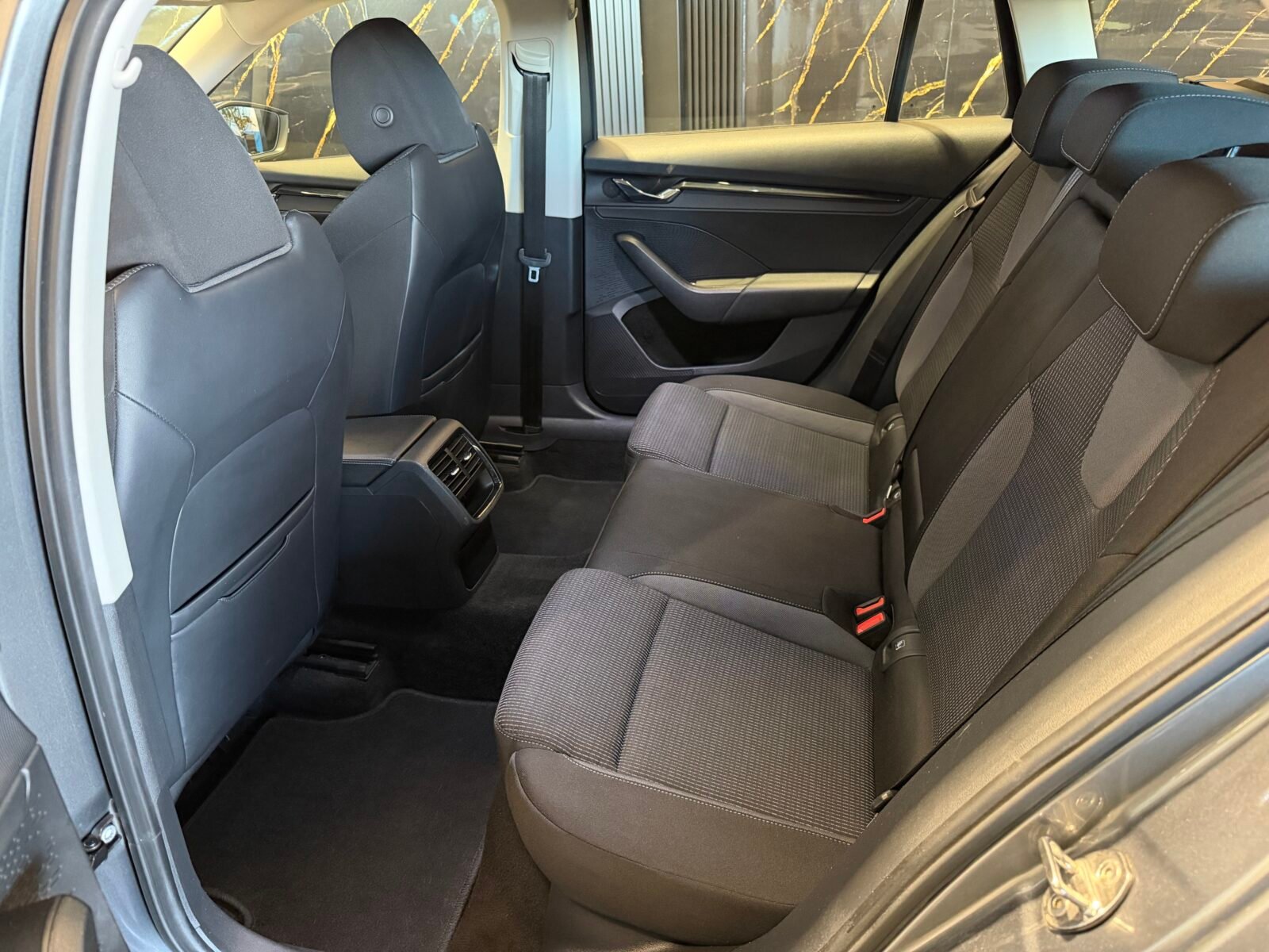 SKODA Octavia Combi 2.0 TDI 110kW150CV Man Ambition