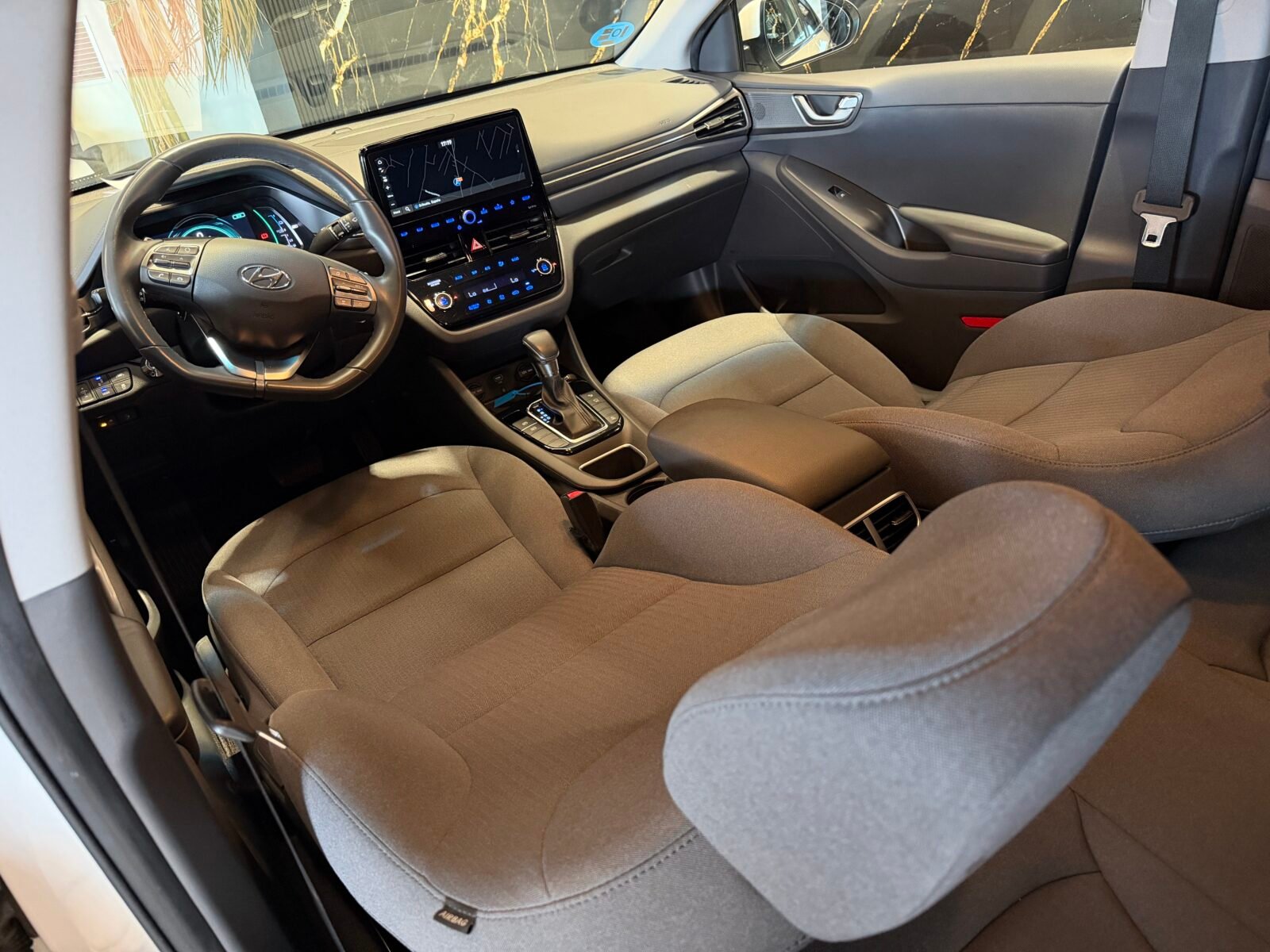 HYUNDAI IONIQ 1.6 GDI PHEV Tecno DCT MOTOR IRROMPIBLE