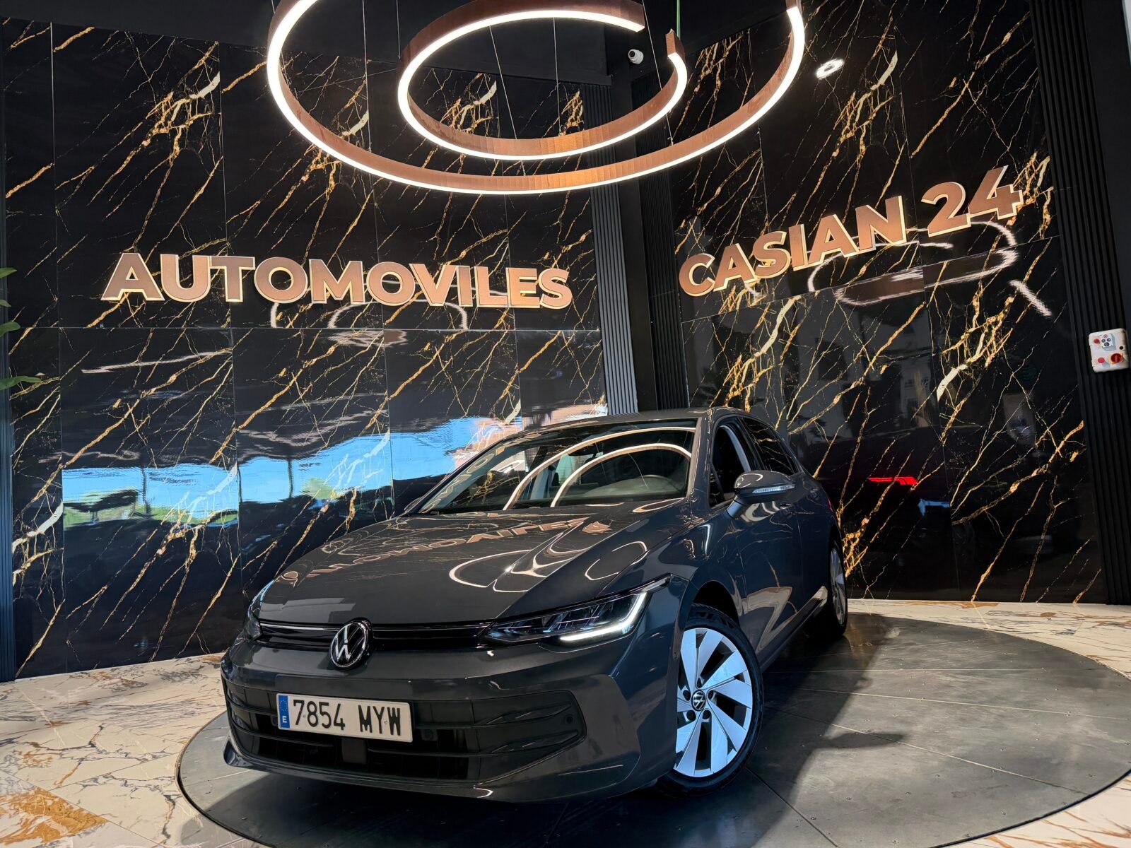VOLKSWAGEN Golf 1.5 TSI 4 Cilindros 116CV Sport Line