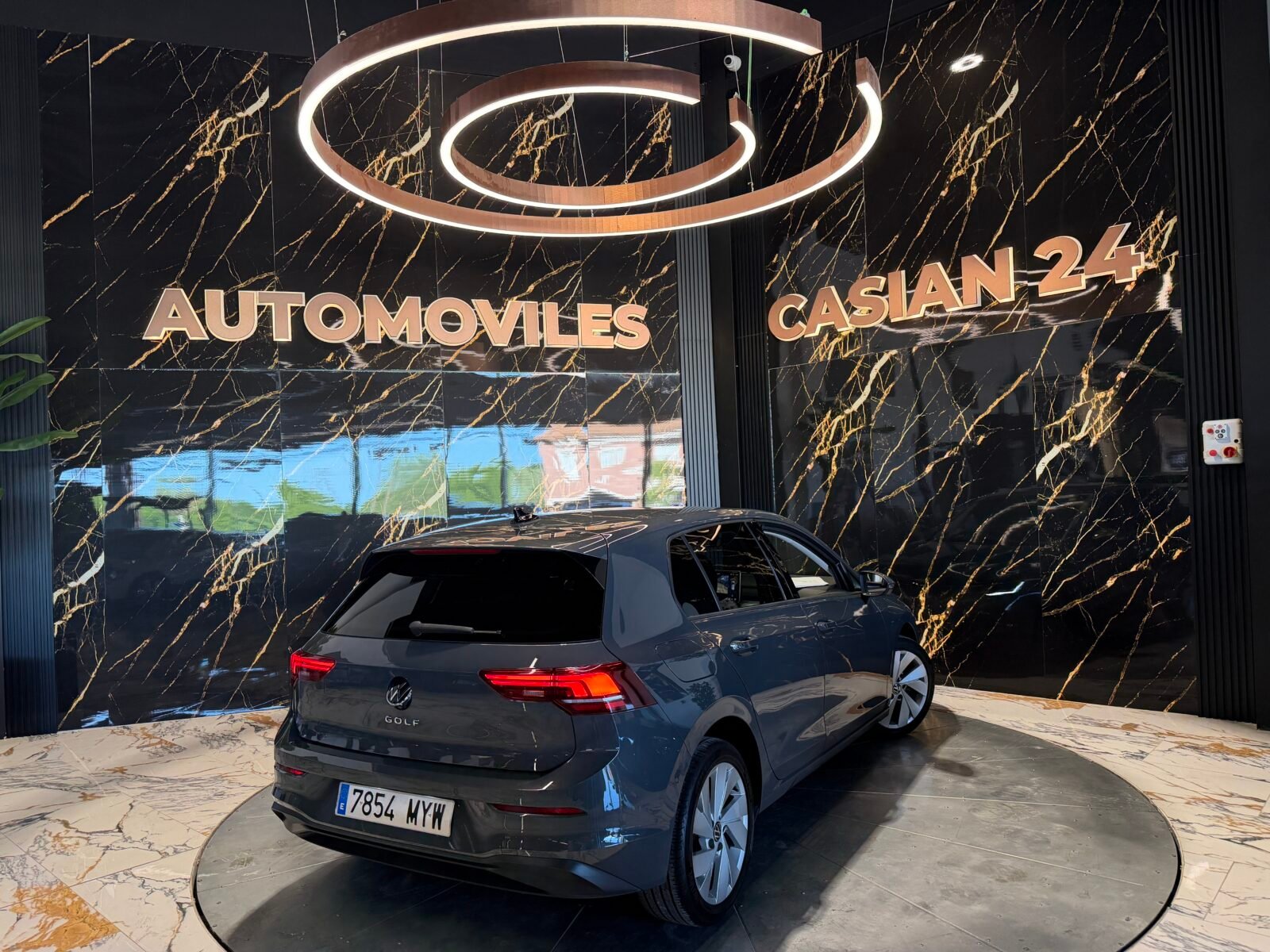 VOLKSWAGEN Golf 1.5 TSI 4 Cilindros 116CV Sport Line