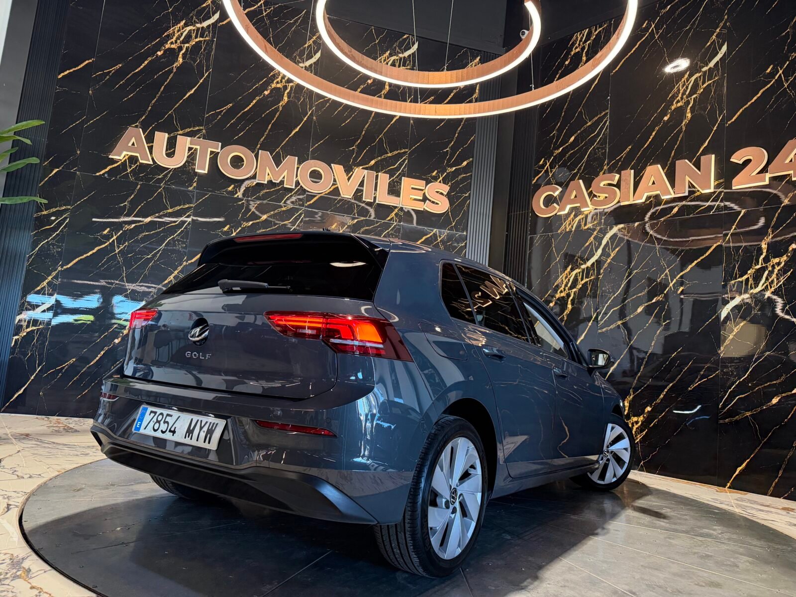 VOLKSWAGEN Golf 1.5 TSI 4 Cilindros 116CV Sport Line