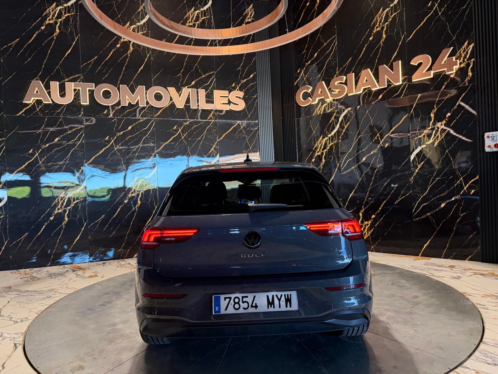 VOLKSWAGEN Golf 1.5 TSI 4 Cilindros 116CV Sport Line