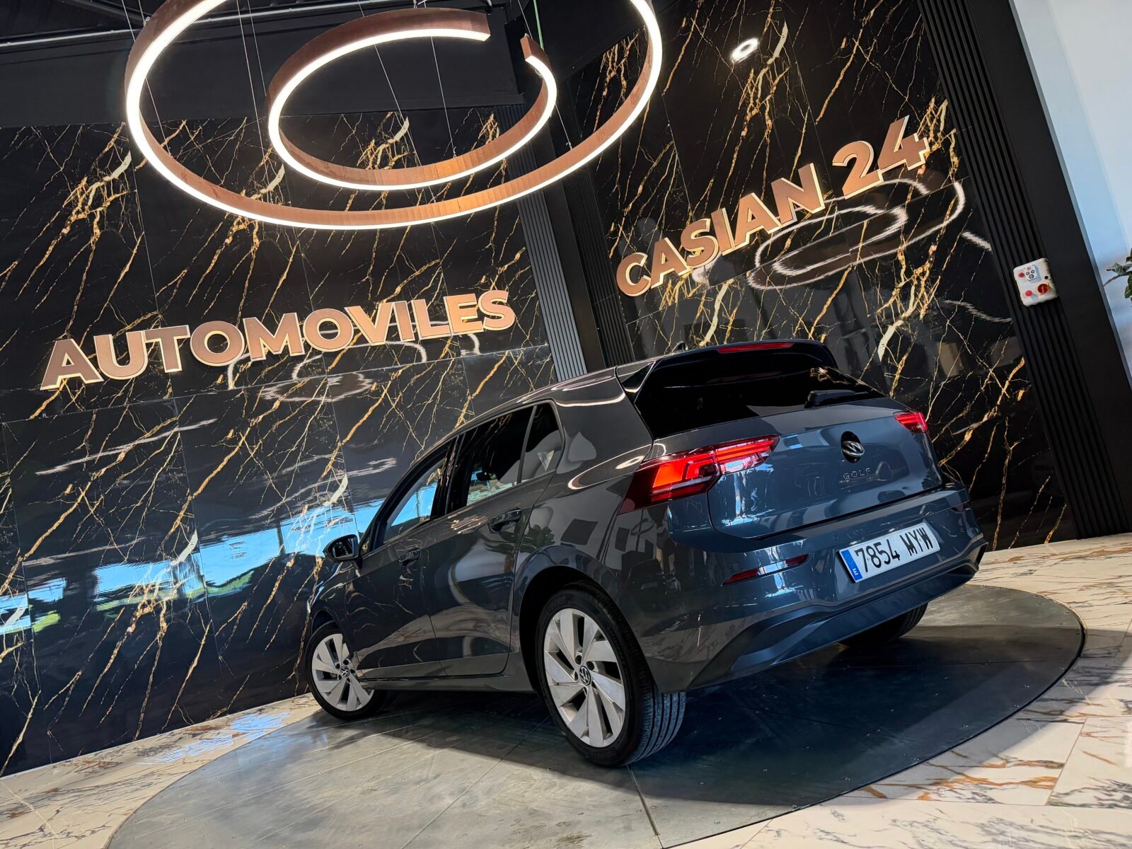 VOLKSWAGEN Golf 1.5 TSI 4 Cilindros 116CV Sport Line