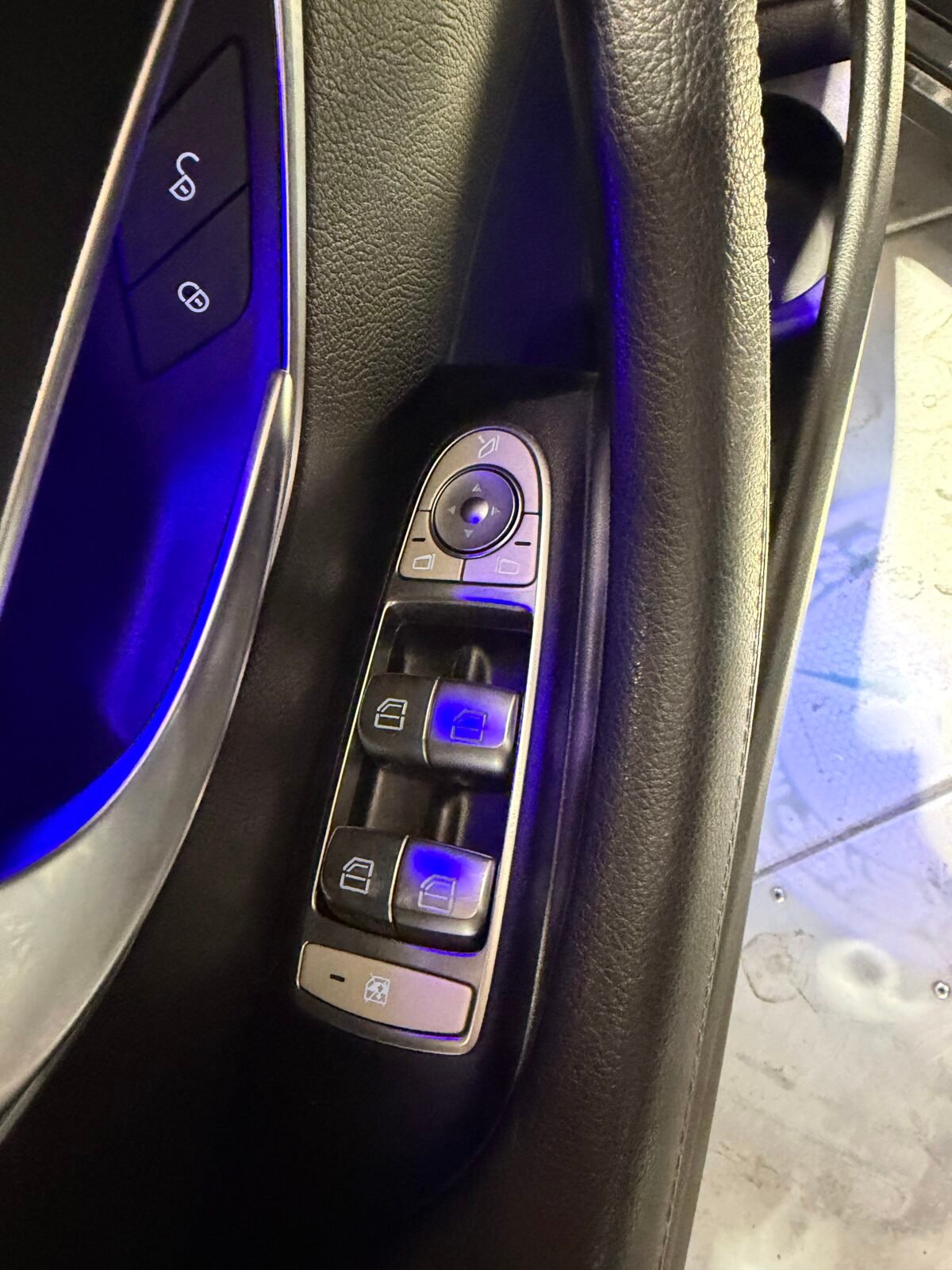 MERCEDES-BENZ Clase E 220d 195cv Motor MERCEDES CON CADENA IRROMPIBLE