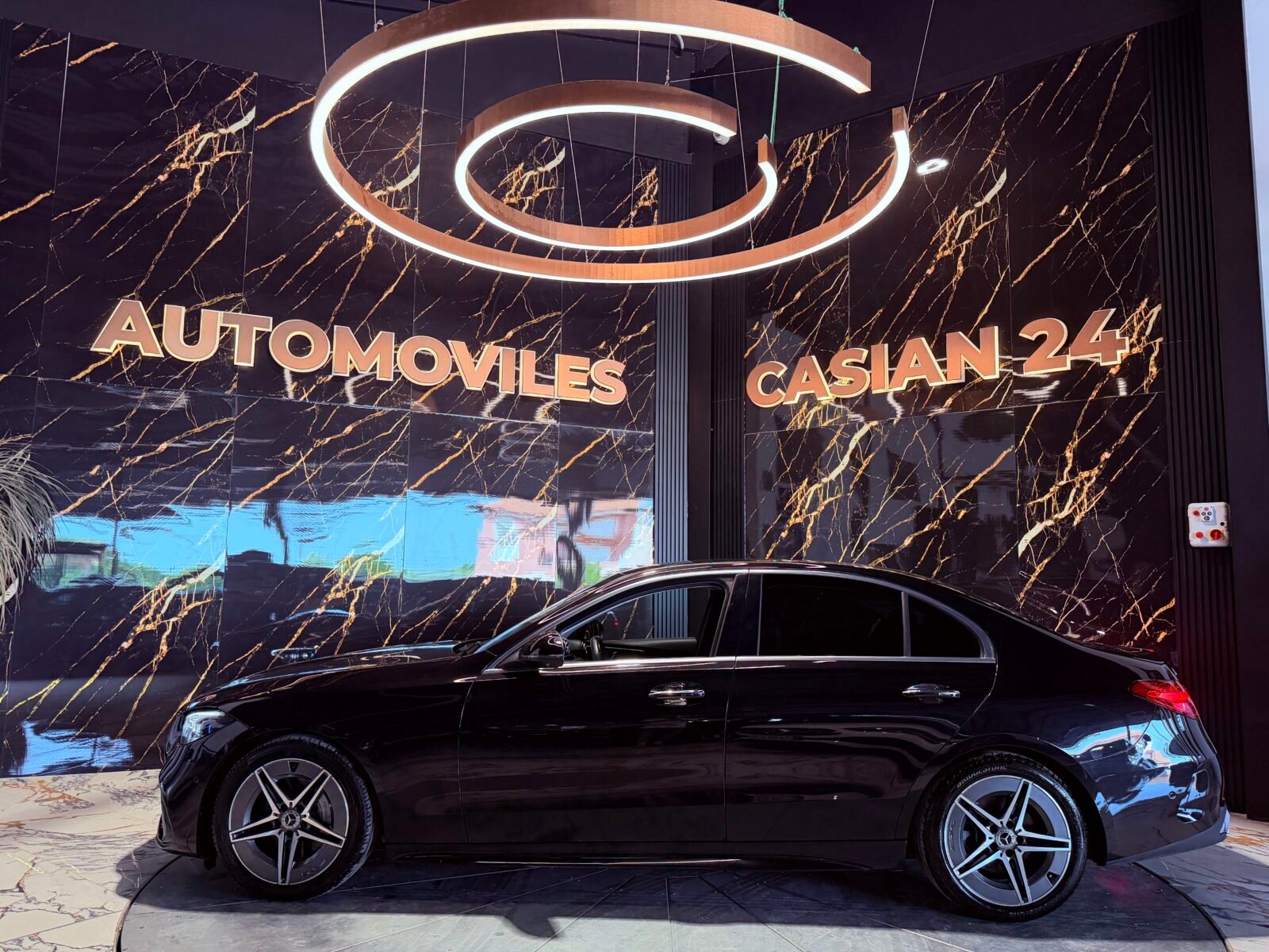 MERCEDES-BENZ Clase C 220d AMG 220CV ETIQUETA ECO FULL Motor MERCEDES CON CADENA IRROMPIBLE