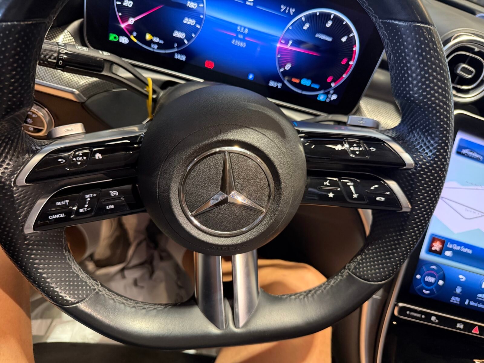 MERCEDES-BENZ Clase C 220d AMG 220CV ETIQUETA ECO FULL Motor MERCEDES CON CADENA IRROMPIBLE