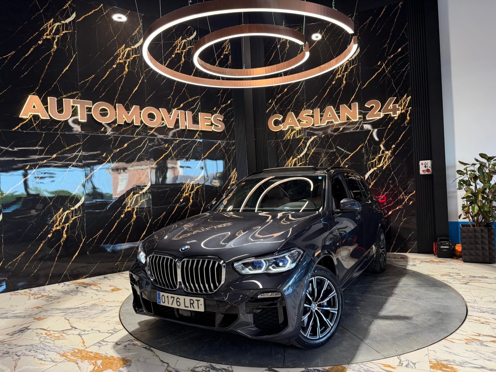 BMW X5 xDrive45e 392cv M Paket full impoluto