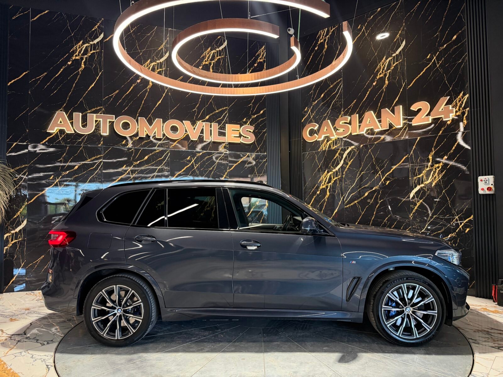 BMW X5 xDrive45e 392cv M Paket full impoluto