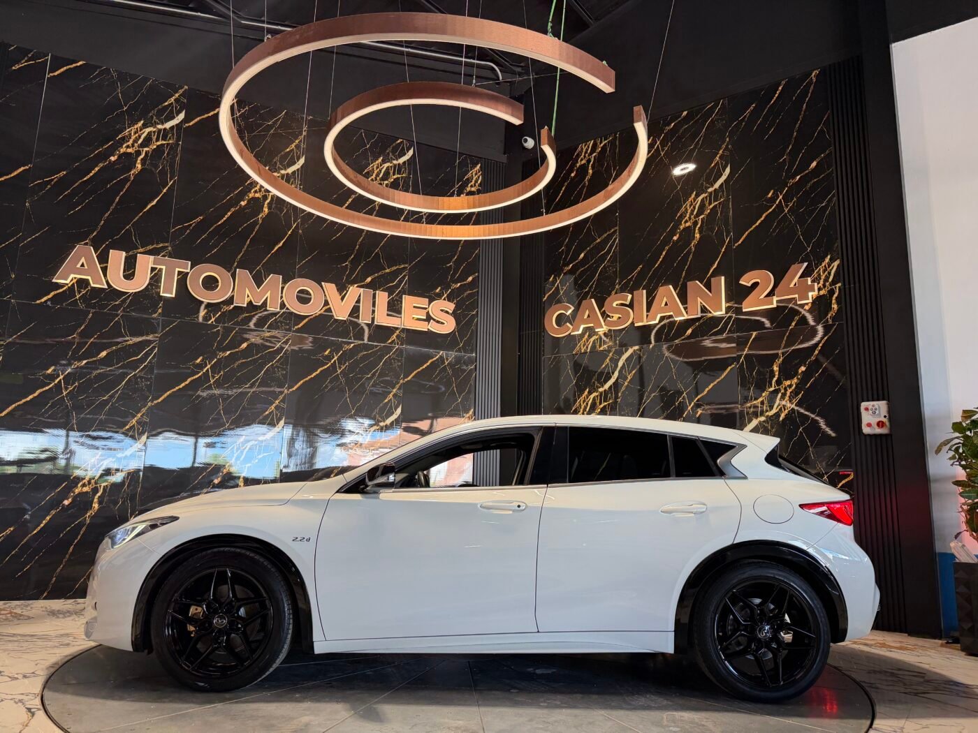 INFINITI  Q30S 2.2d 170cv Motor MERCEDES CON CADENA IRROMPIBLE Sport Edition