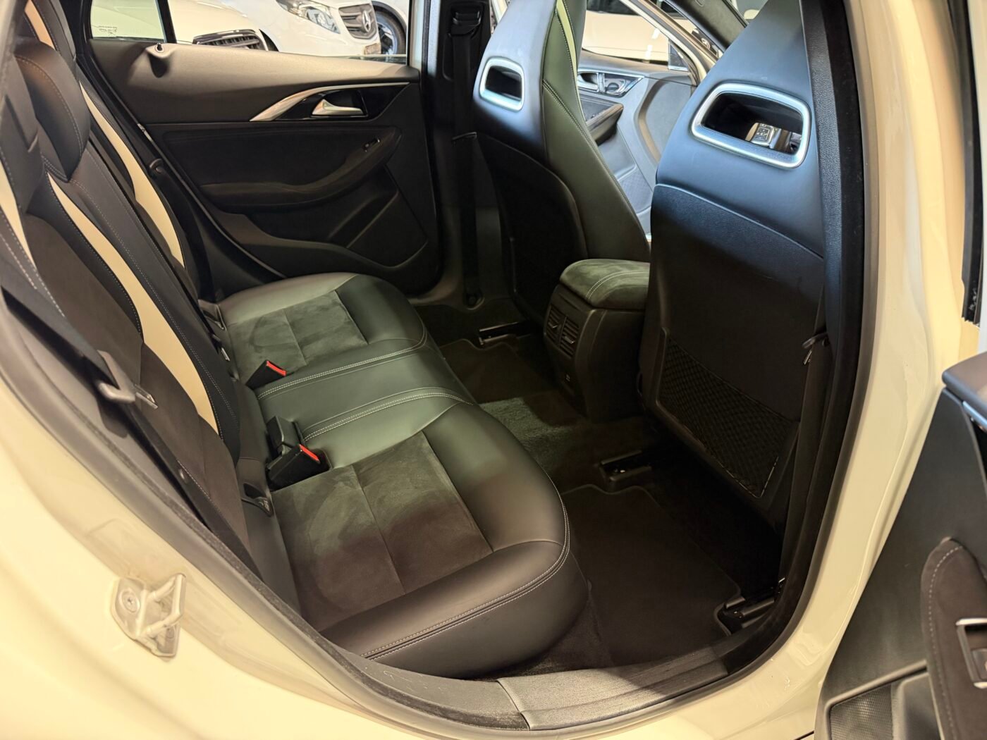 INFINITI  Q30S 2.2d 170cv Motor MERCEDES CON CADENA IRROMPIBLE Sport Edition