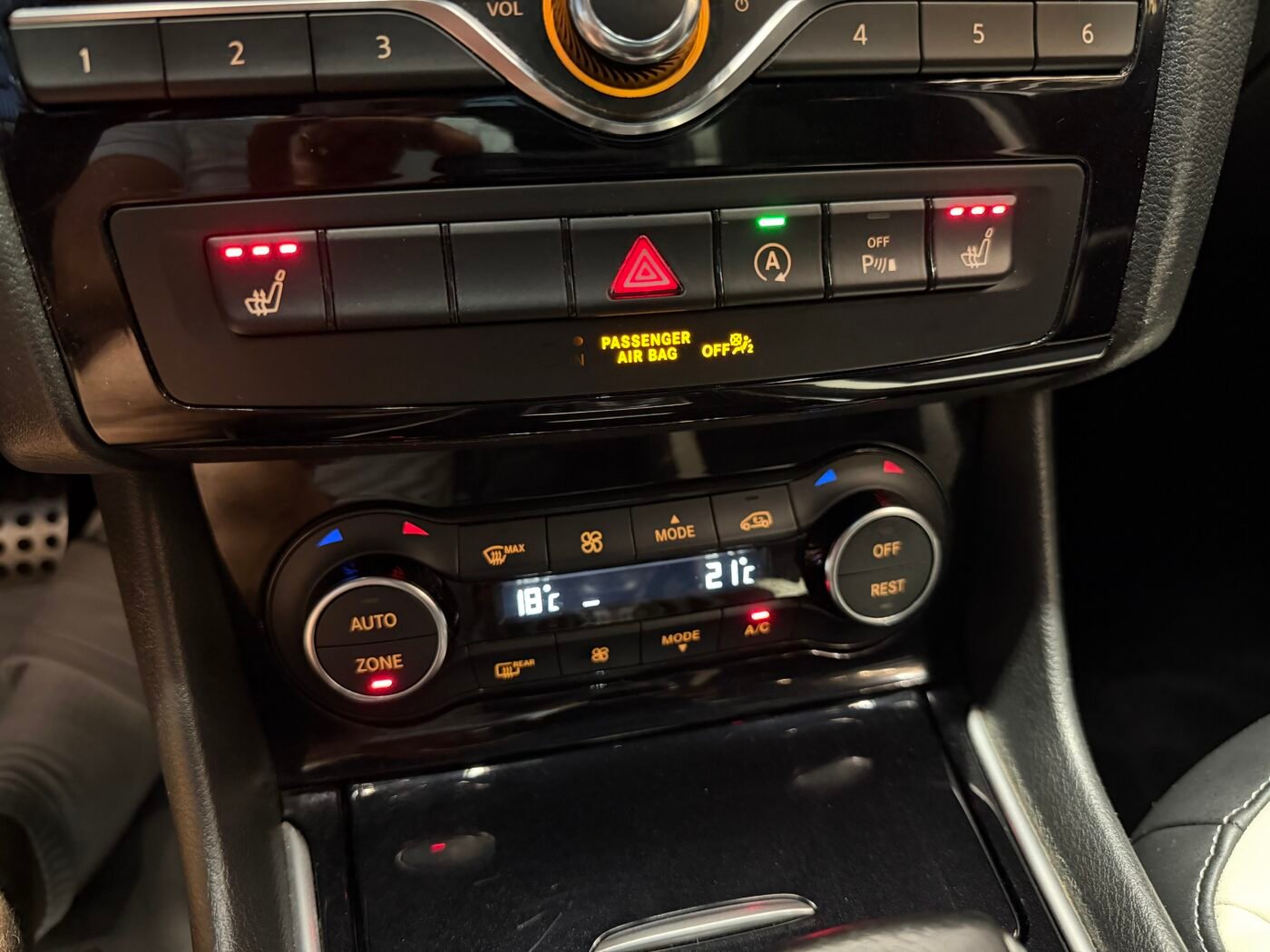 INFINITI  Q30S 2.2d 170cv Motor MERCEDES CON CADENA IRROMPIBLE Sport Edition